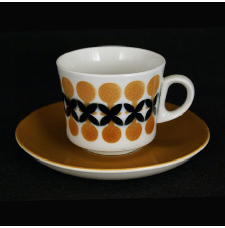 fler freml Kaffekopp med fat dekor brun svart